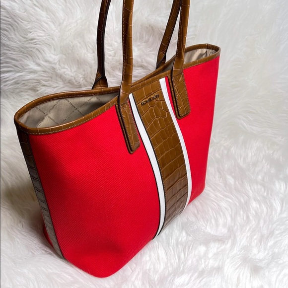 Michale Kors Tote - Picture 3 of 3